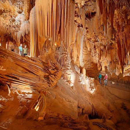 Luray Caverns Motels Стая снимка